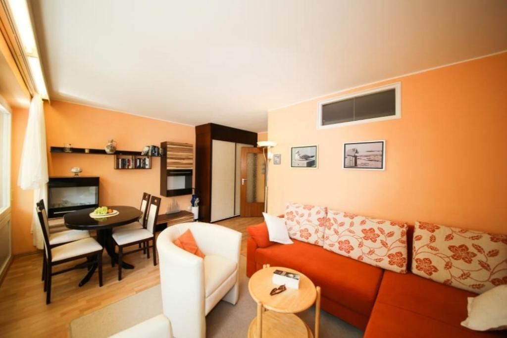 Ferienwohnung Strandhotel Шарбойц Екстер'єр фото